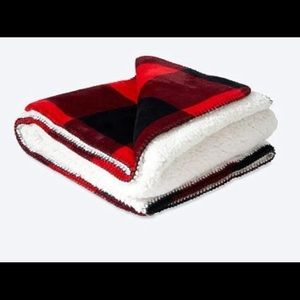 VS PINK Sherpa Blanket